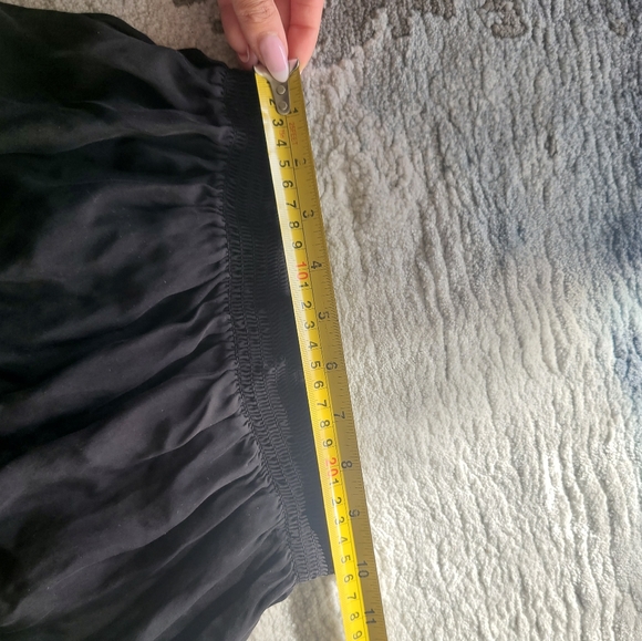 100% silk black frilly skirt - Picture 4 of 5